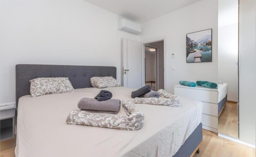 Dvj Apartments 3 Sveti Filip i Jakov Luaran gambar