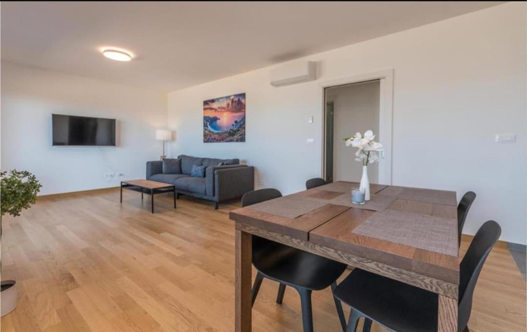 Dvj Apartments 3 Sveti Filip i Jakov Luaran gambar