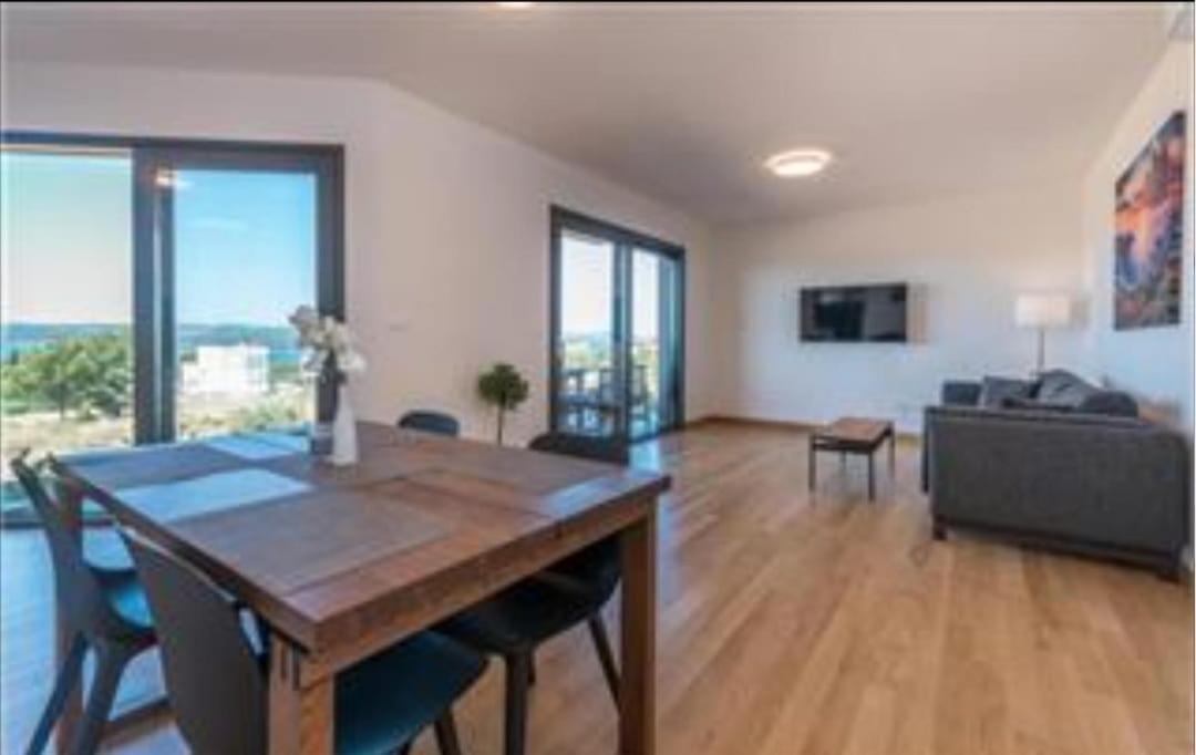 Dvj Apartments 3 Sveti Filip i Jakov Luaran gambar